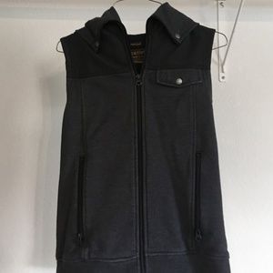 Burton Hooded Vest (Charcoal Gray)